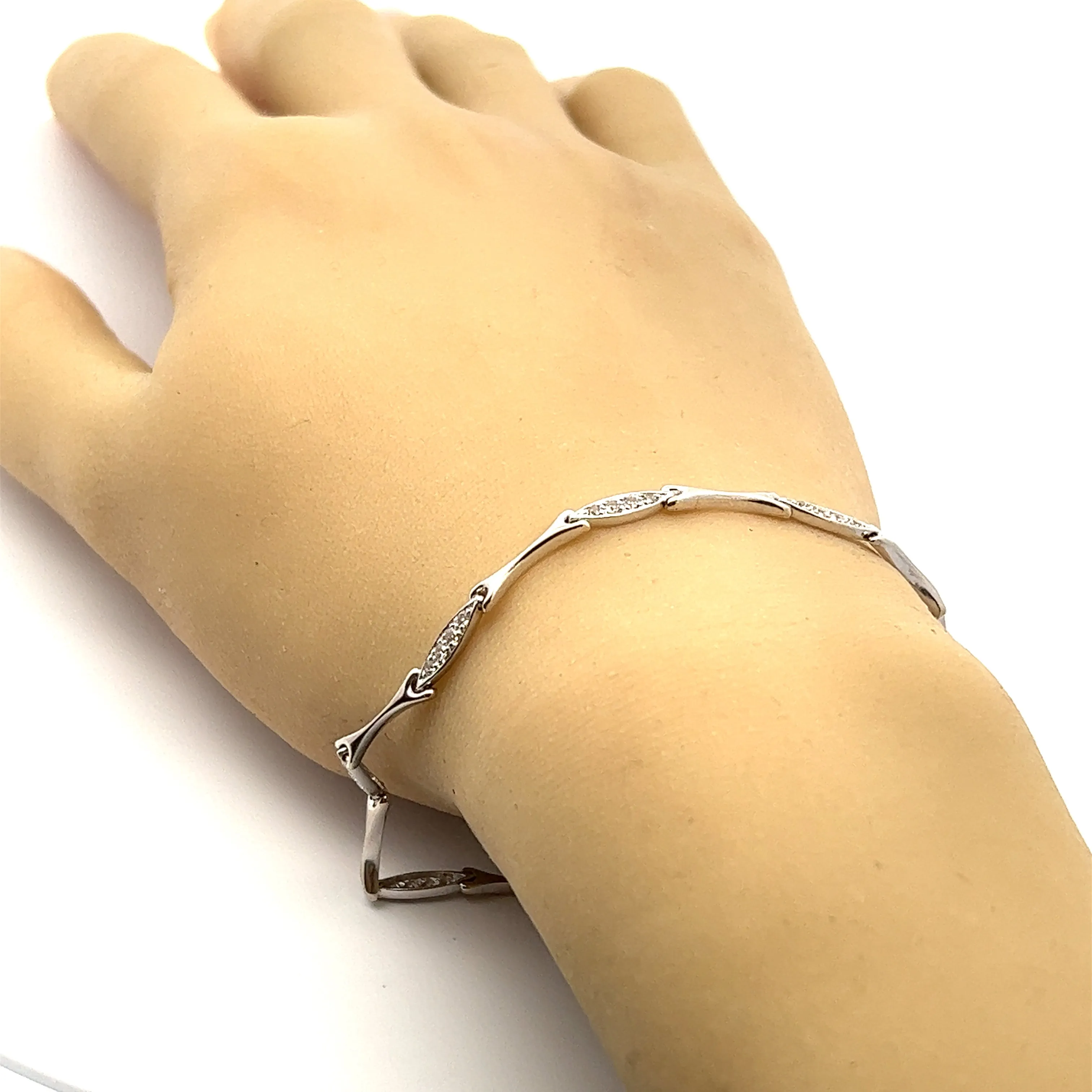 9ct White Gold Cubic Zirconia Bracelet