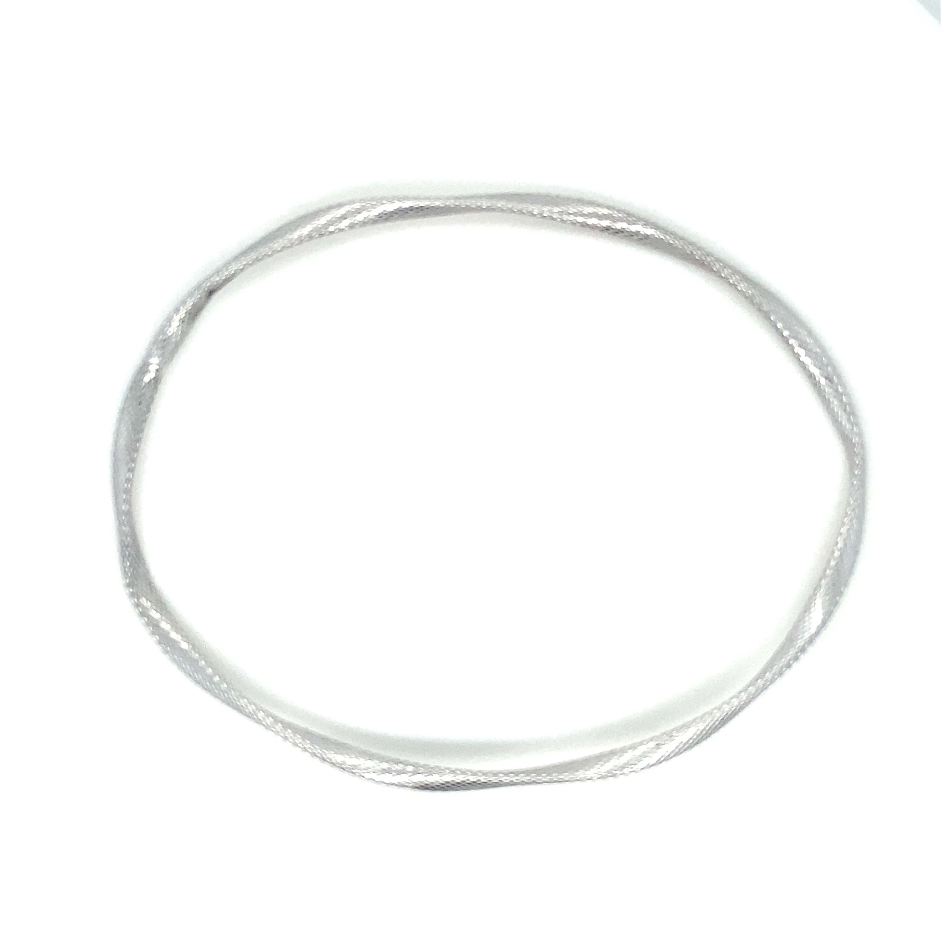 9K White Gold Closed Twisted Bangle