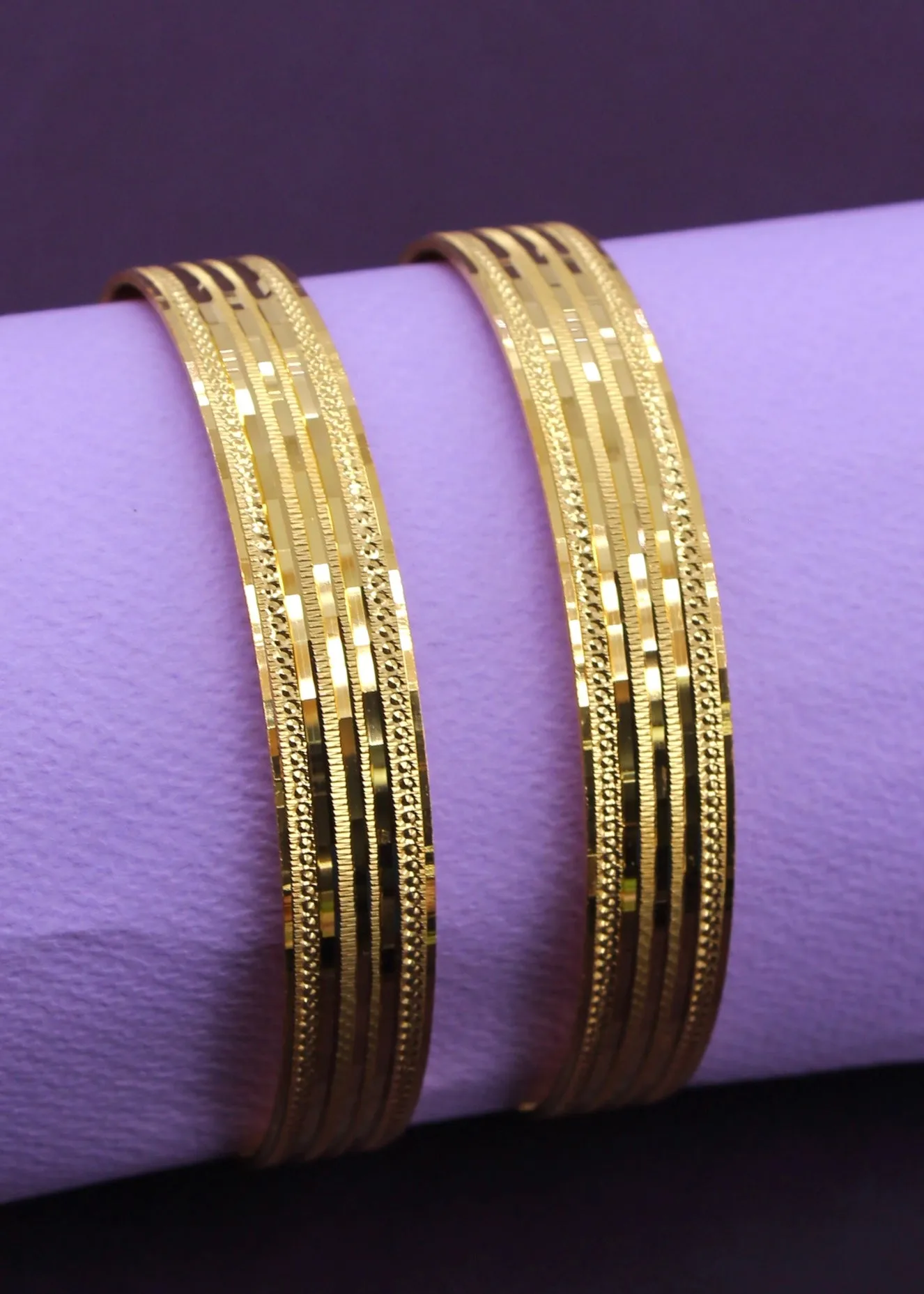 ALLURING GOLD PLATED BANGLES