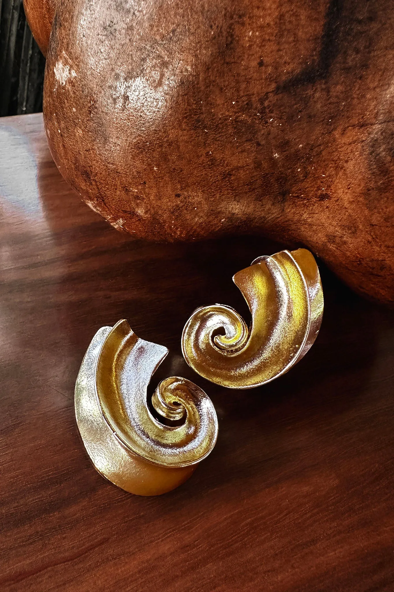 Calypso Spiral Shell Earrings Gold