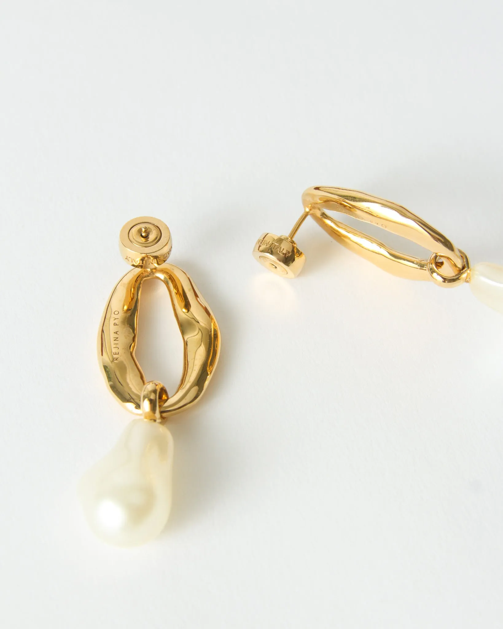 Chain Pendant Earrings Glass Pearl Gold