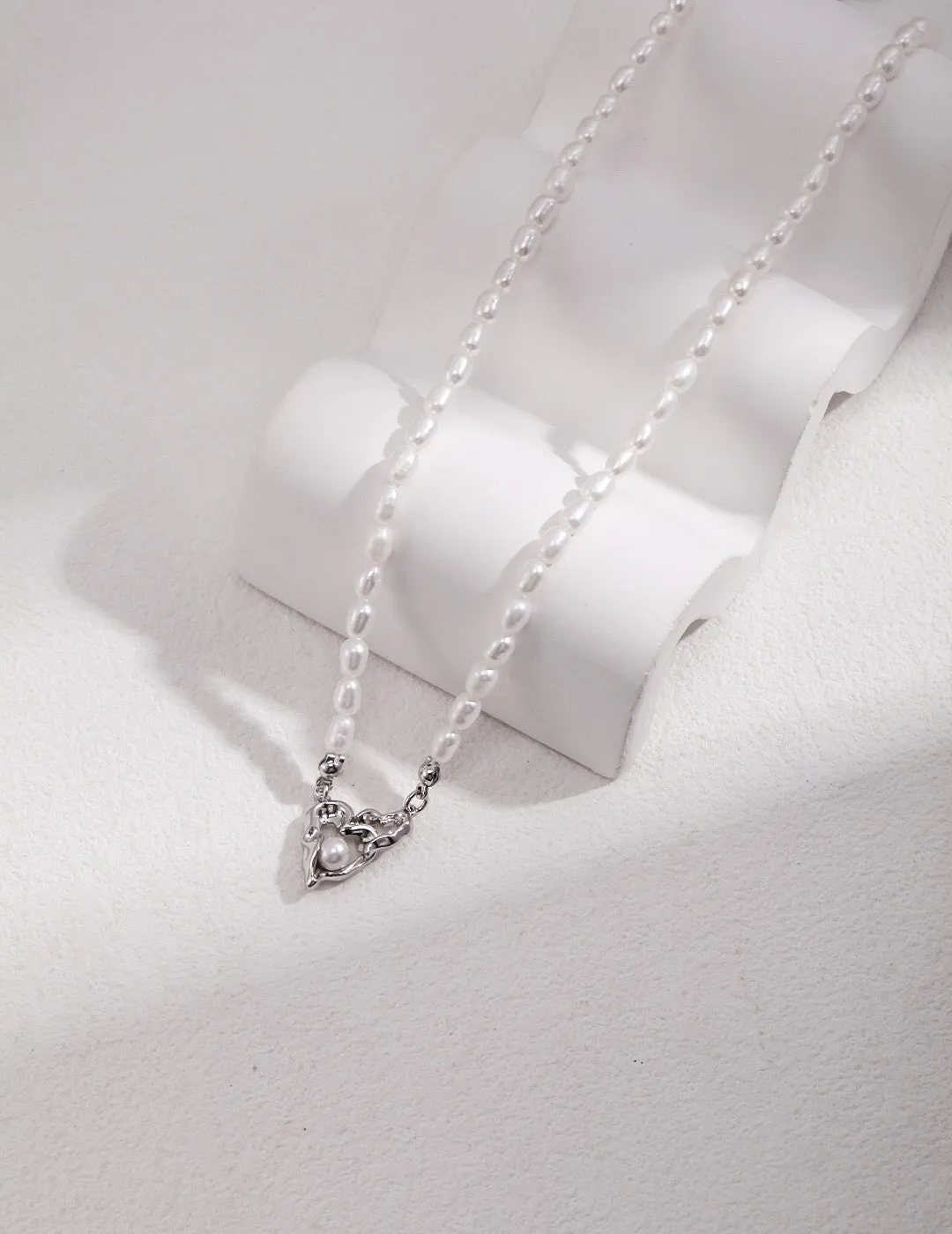 Delicate Pearl Heart Pendant Necklace