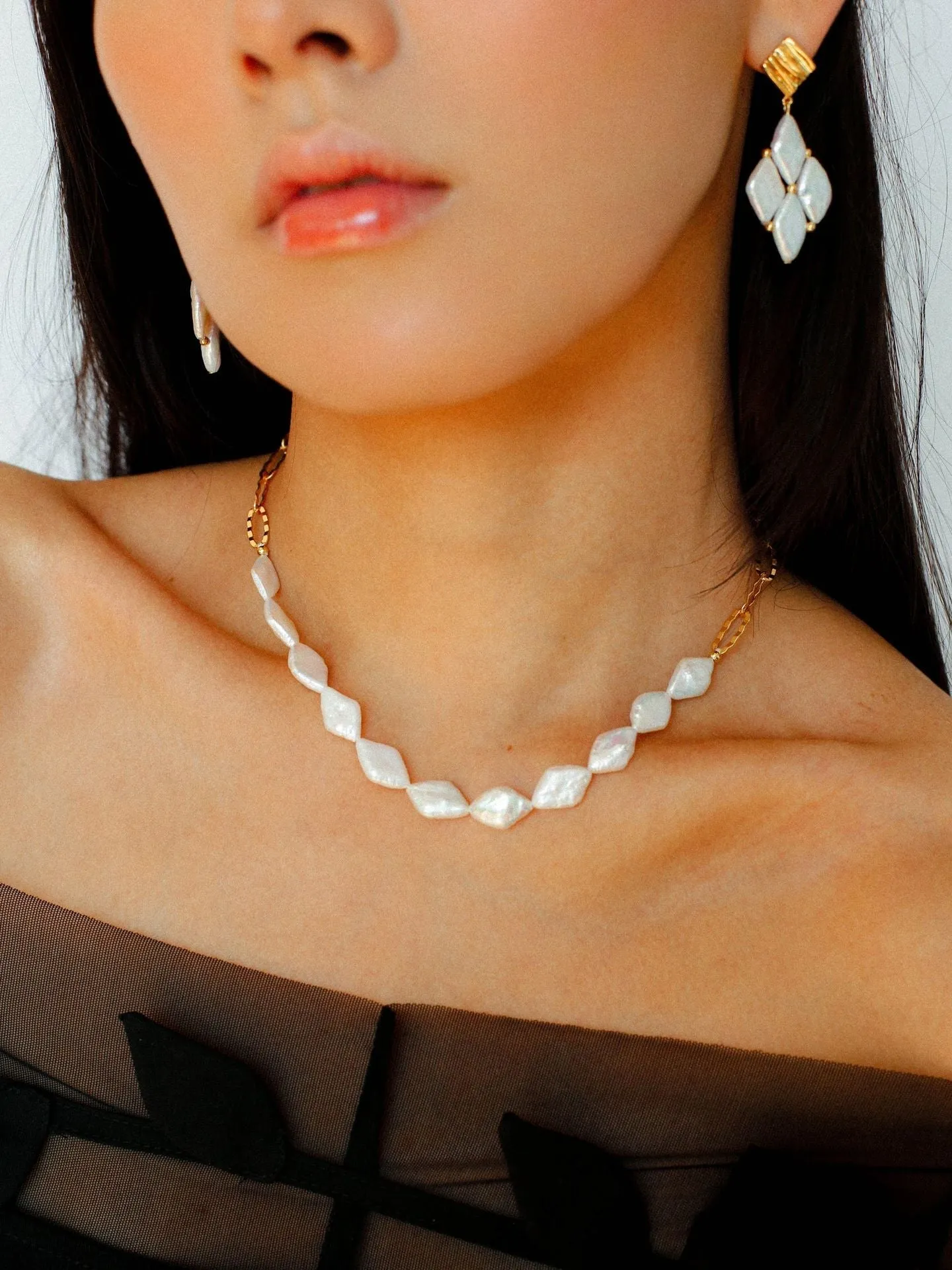 Diamond-Shaped Baroque Pearl Chain Necklace