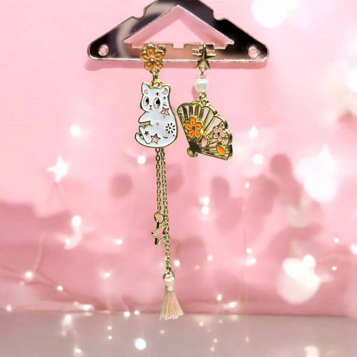 Kawaii - cat cute fun chain earrings |mismatch sakura kitten oriental fan