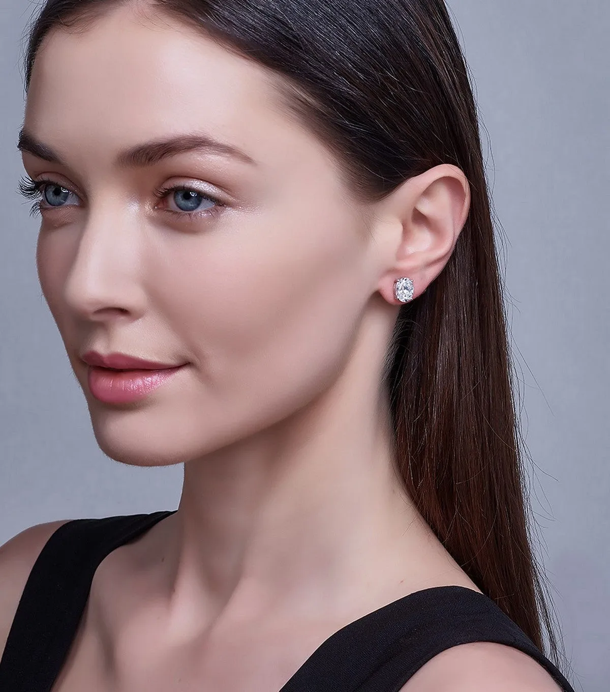 Liz Oval Stud Earrings