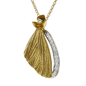 Monarch Pendant Necklace in 18K Gold with Diamonds