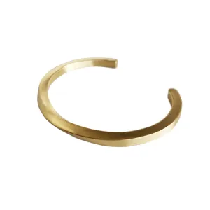 One Twist Bangle