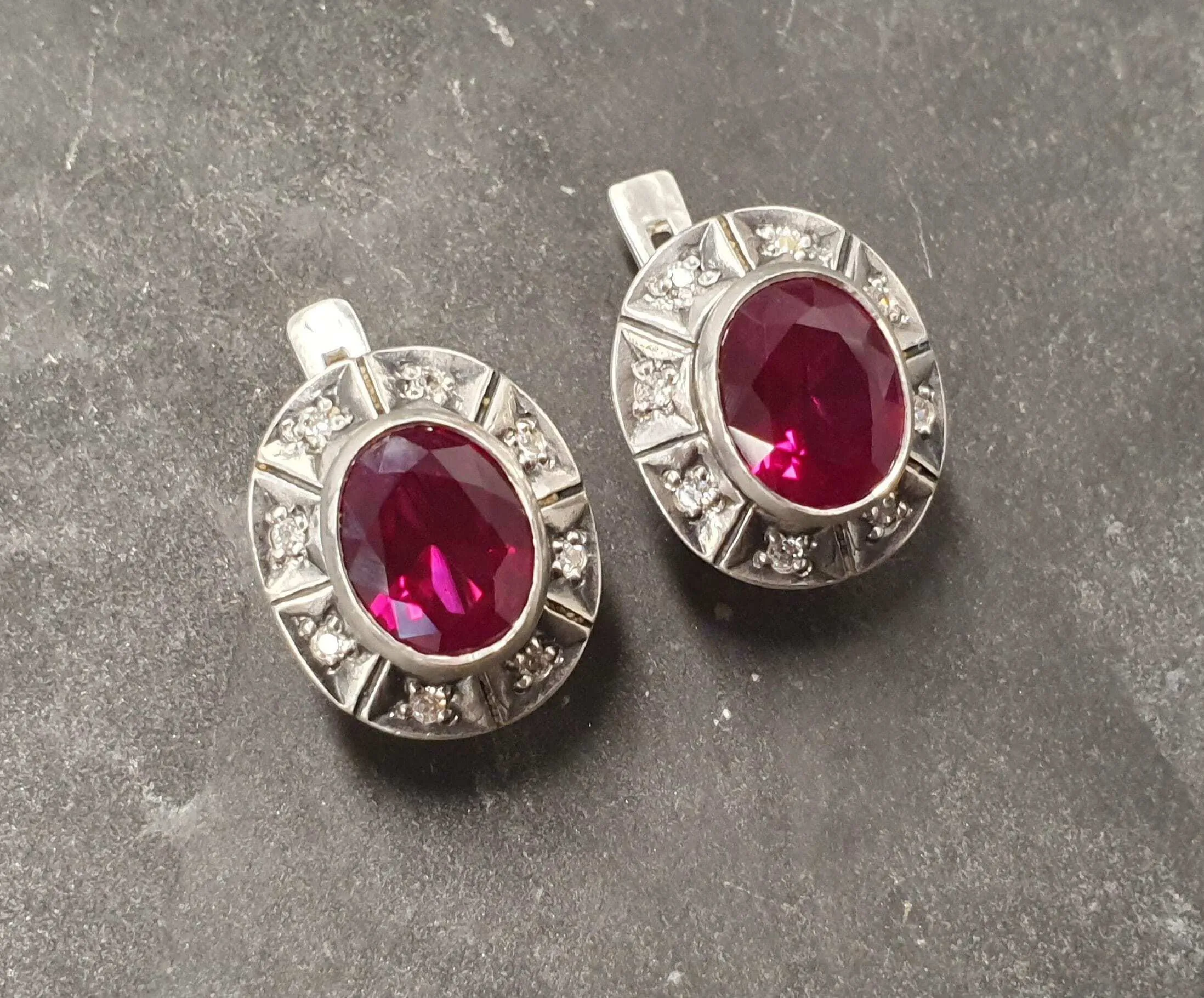 Red Ruby Earrings - Red Vintage Studs - Fuchsia Pink Earrings