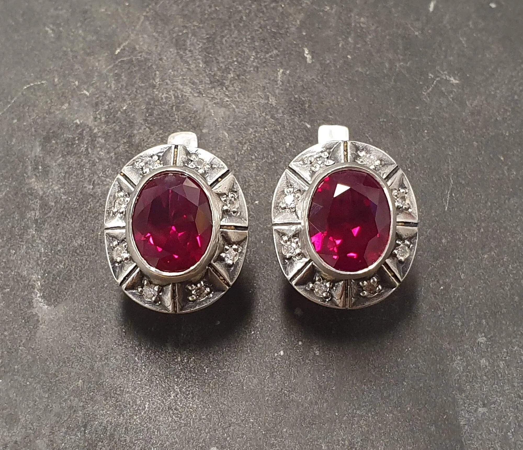 Red Ruby Earrings - Red Vintage Studs - Fuchsia Pink Earrings