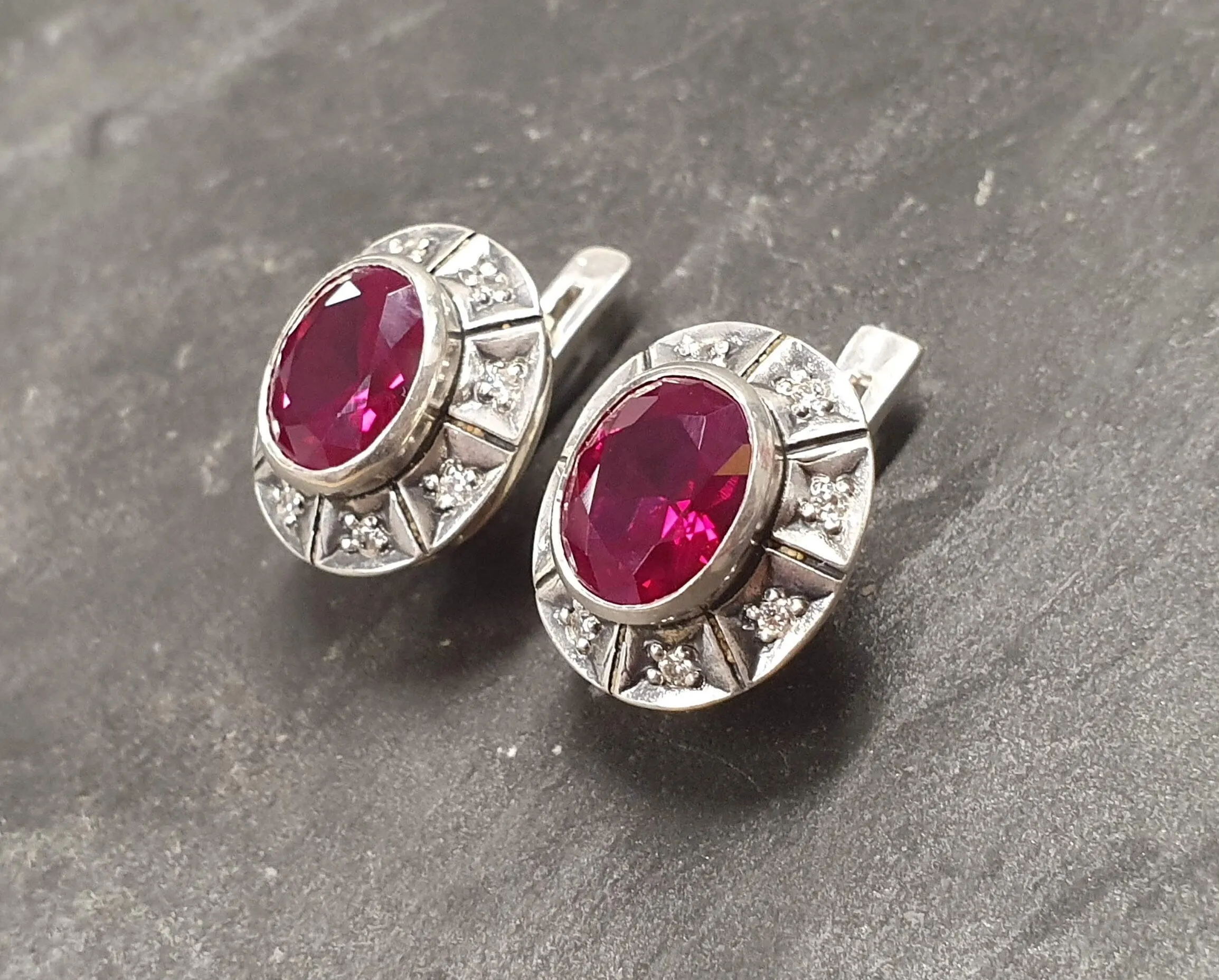 Red Ruby Earrings - Red Vintage Studs - Fuchsia Pink Earrings