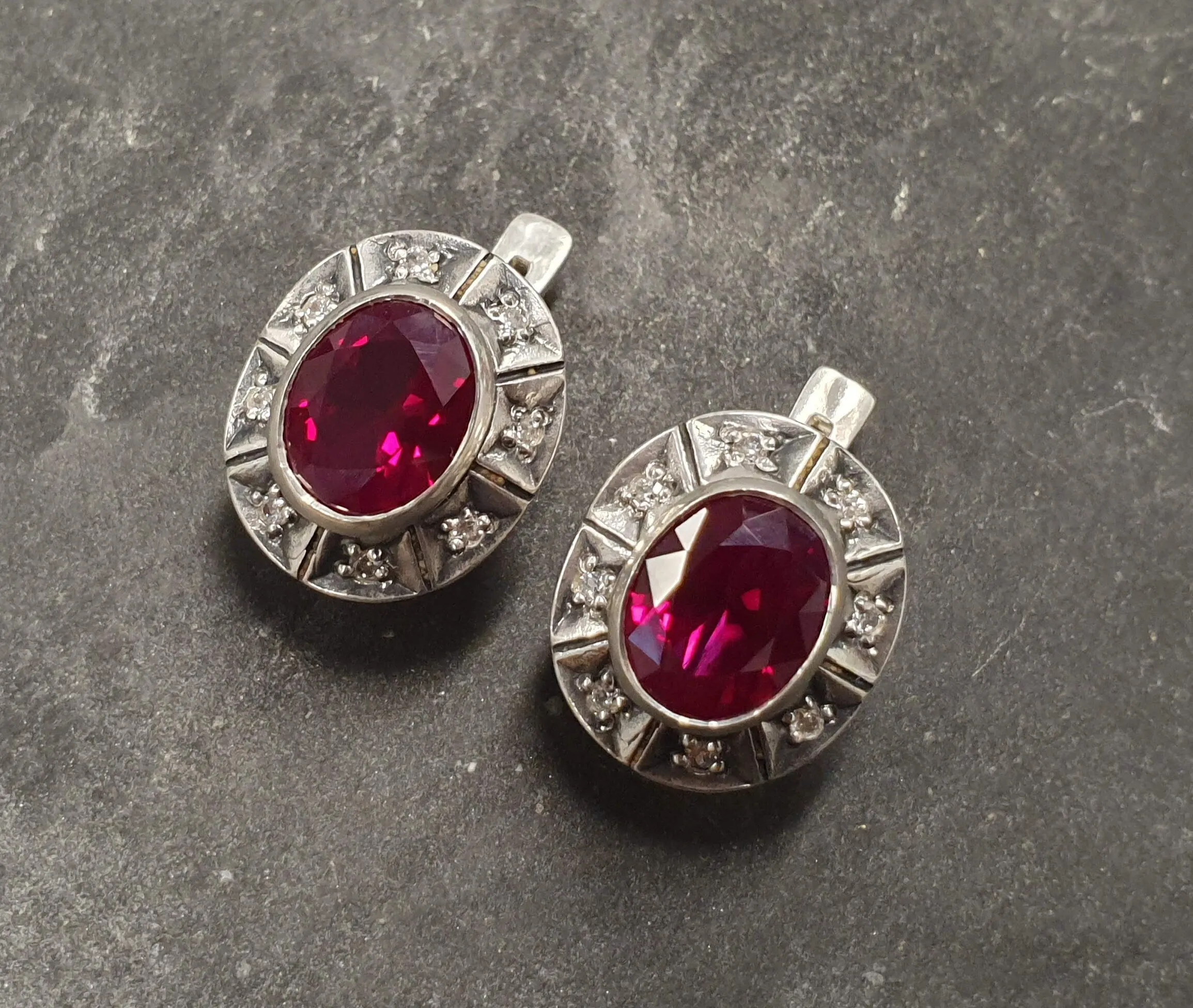 Red Ruby Earrings - Red Vintage Studs - Fuchsia Pink Earrings