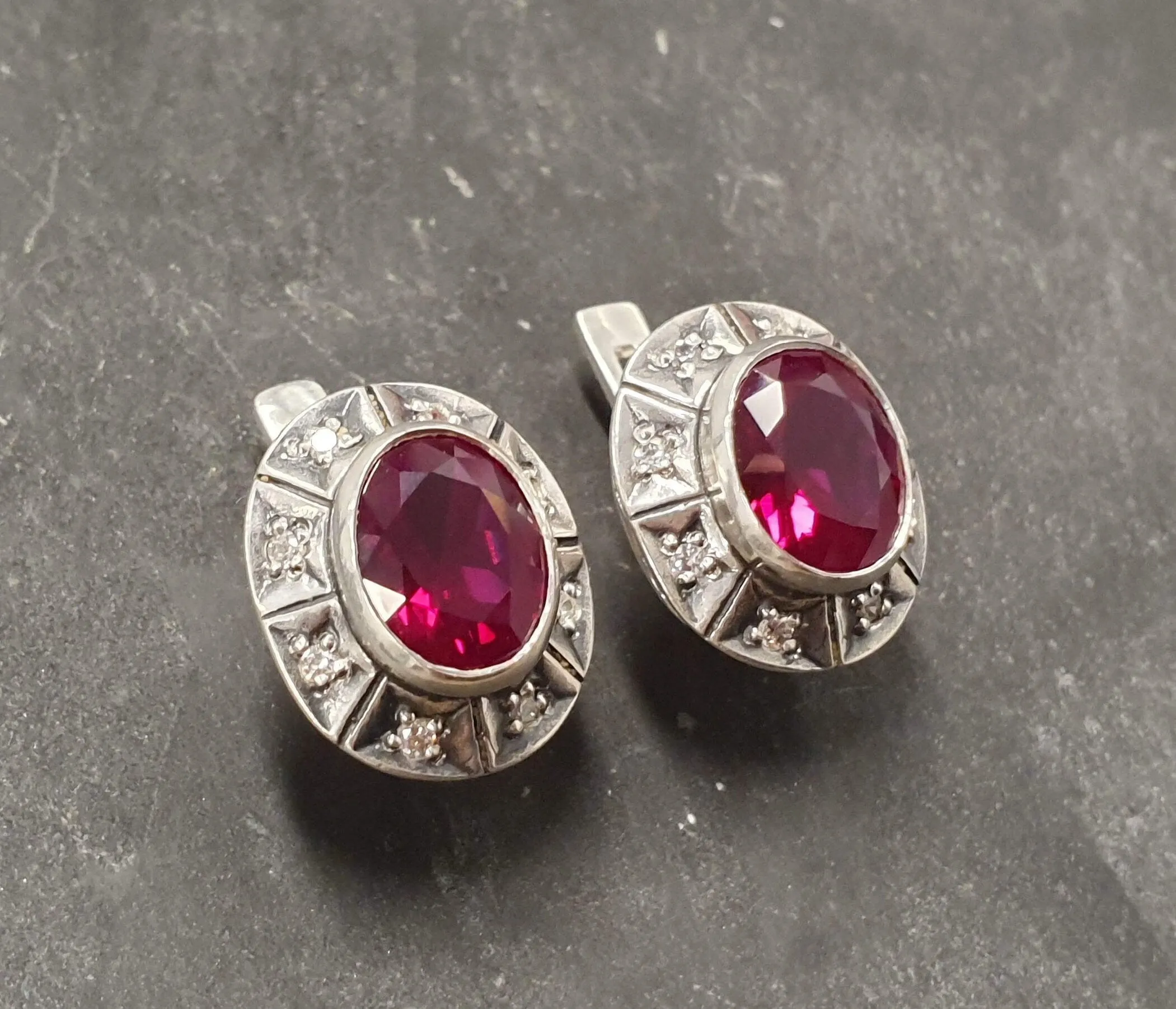 Red Ruby Earrings - Red Vintage Studs - Fuchsia Pink Earrings