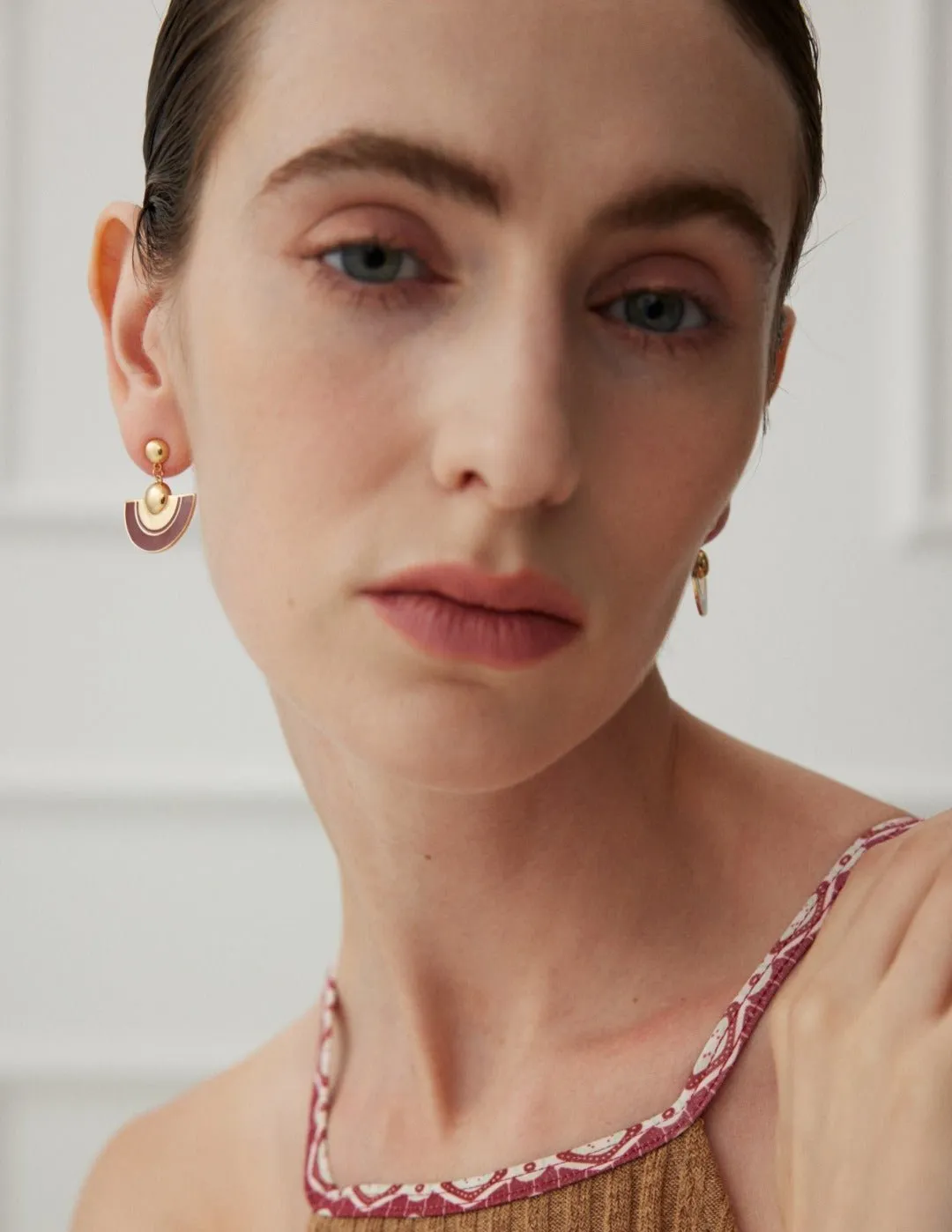 Red Scalloped Glaze Earrings