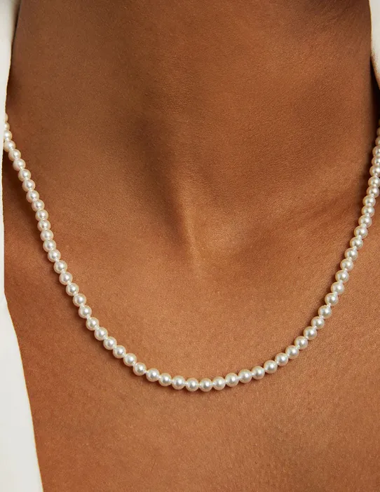 Signauture Small Pearl Necklace