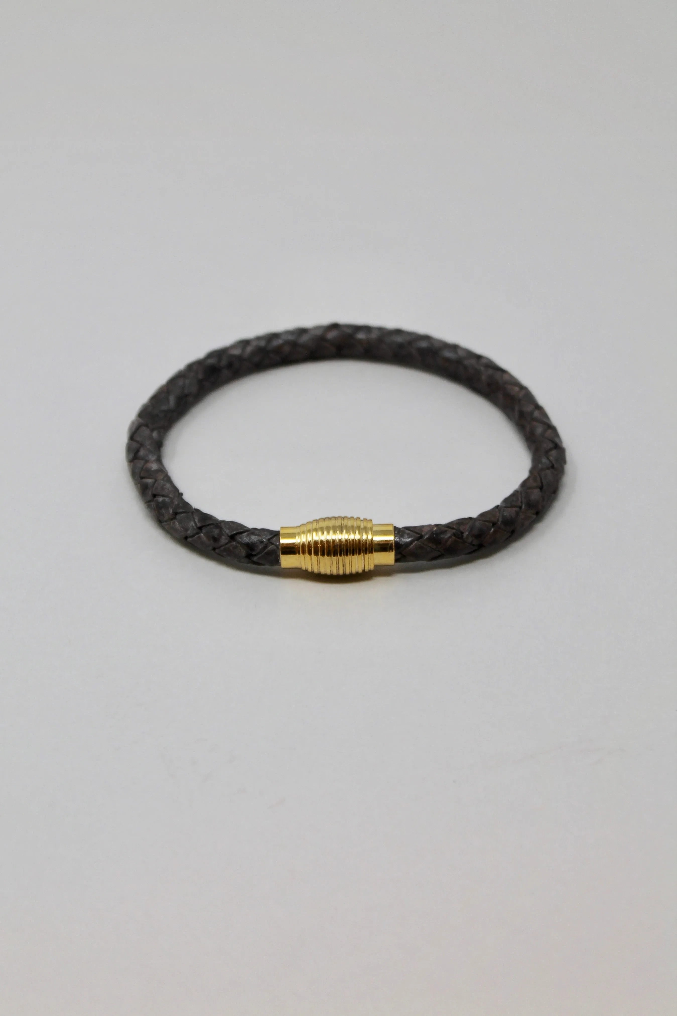 Stelck Leather Strap • Gold Clasp