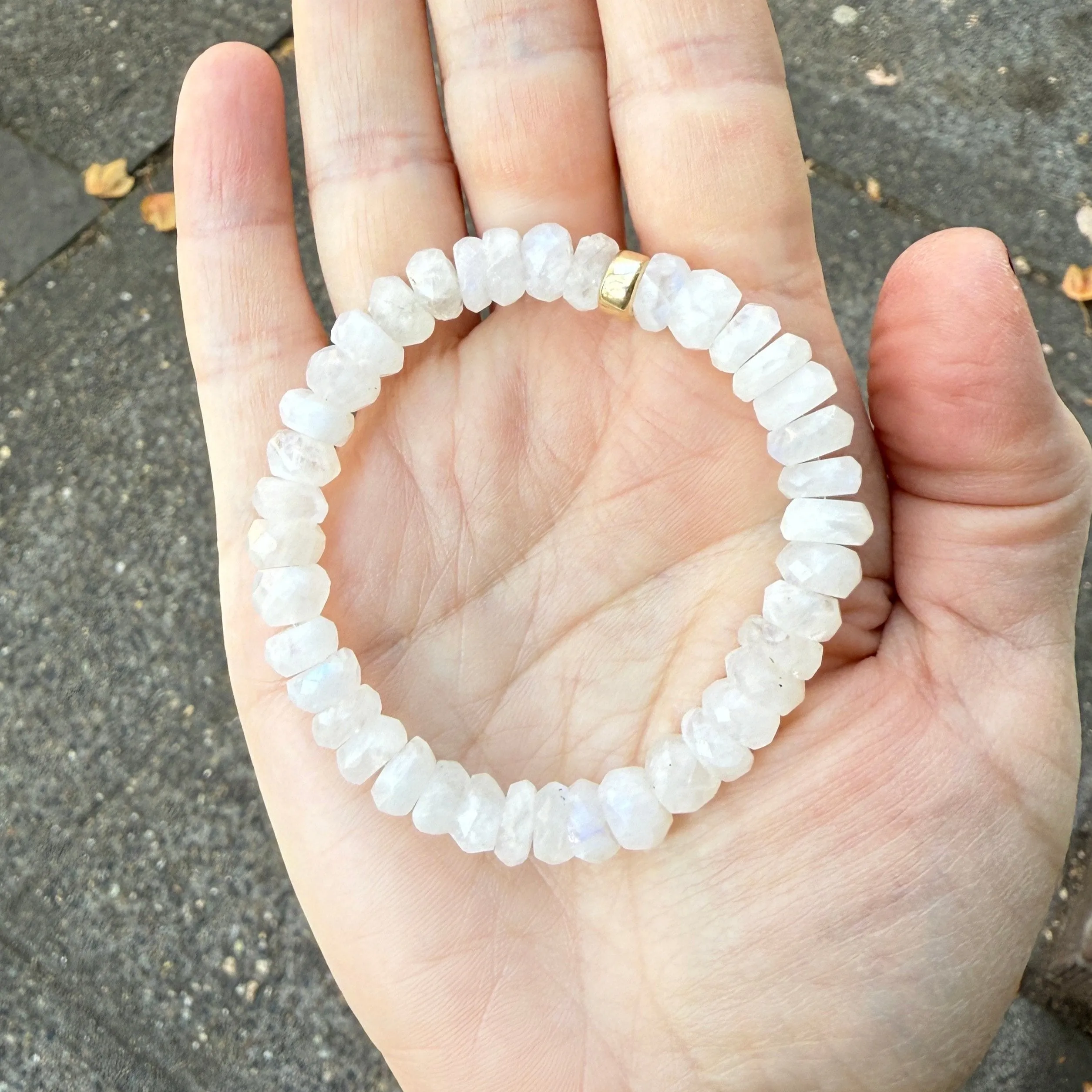 Stone Cache Chunky Gemstone Bracelet "Rainbow Moonstone"